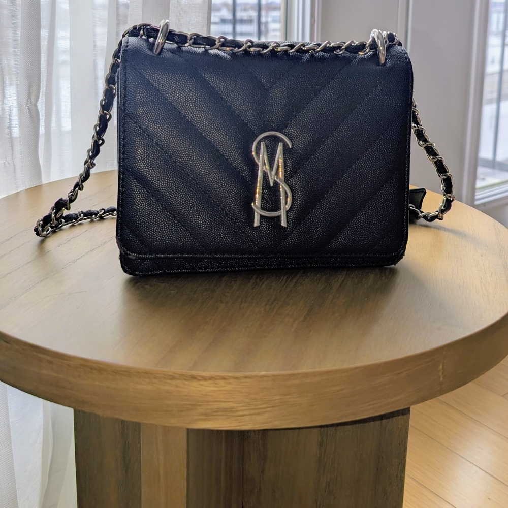Black Quilted Chain Shoulder Bag